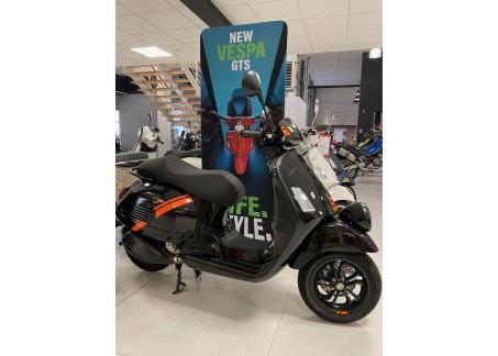 VESPA GTV 300 neuf 0KM Garantie 24 Mois