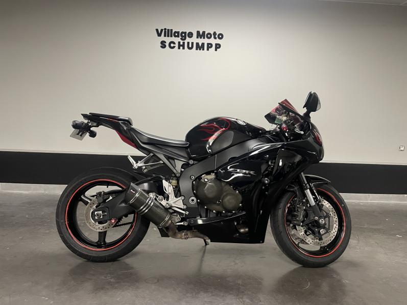 HONDA CBR 1000 RR FIREBLADE