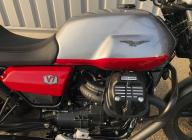 MOTO GUZZI V7