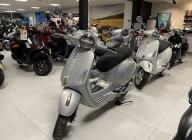 VESPA PRIMAVERA 125 TECH 2025 sous garantie très faible kilométrage 