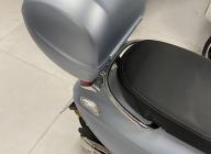 VESPA PRIMAVERA 125 avec TOP CASE sous garantie