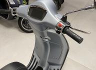 VESPA PRIMAVERA 125 avec TOP CASE sous garantie
