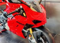 DUCATI PANIGALE V4S / V4 S / V 4S / V 4 S COMME NEUVE