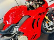 DUCATI PANIGALE V4S / V4 S / V 4S / V 4 S COMME NEUVE