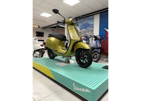 VESPA SPRINT 50  SPRINT S ELETTRICA 45KM/H neuf 0km garantie 24 mois 